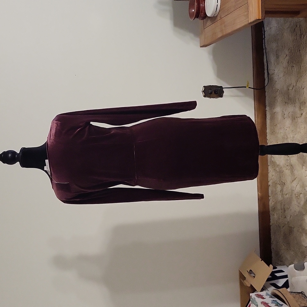 Dress - Picture 3 of 5